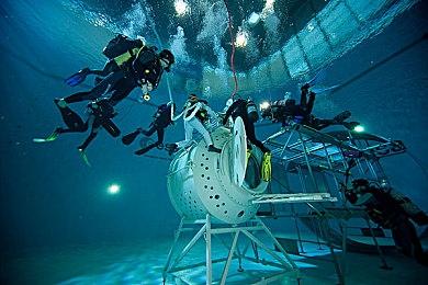 GOG喜加一：《Lacuna》免费领取